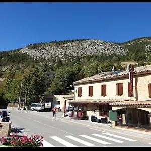 relais-du-becassier.fr-provencehotel.com/